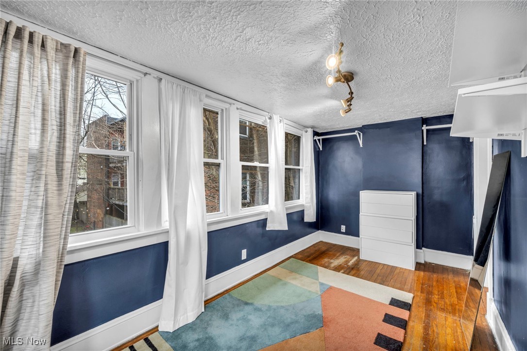 6933 Detroit Avenue, Cleveland, Ohio image 29