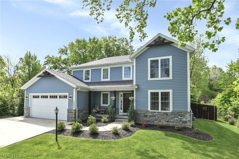 Homes For Sale - 7599 Albion Road<br/> North Royalton, OH 44133