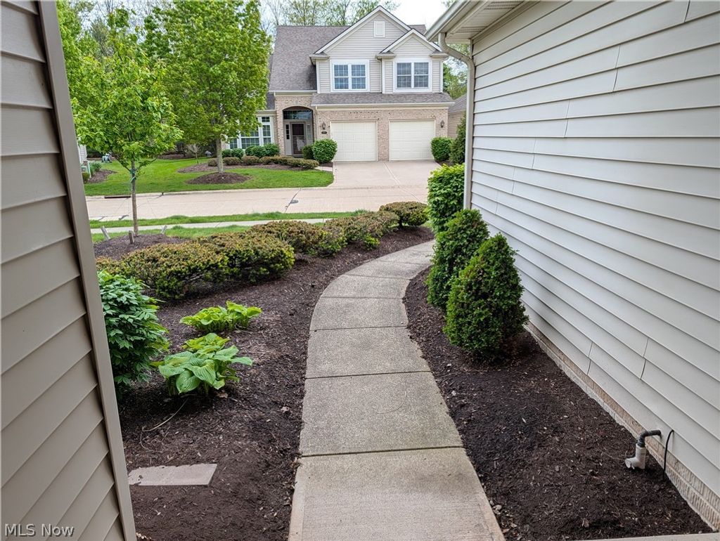 Photo of 15282 Oak Hollow Lane, Strongsville, OH 44149 (MLS # 5206275)