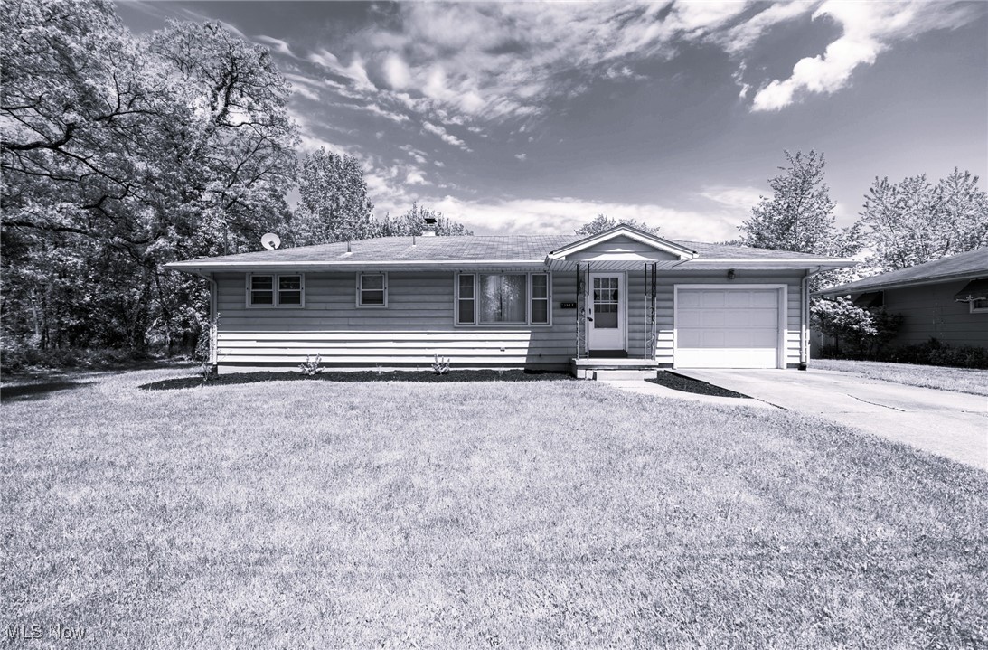 1617 Norwood Avenue, Girard, Ohio image 1