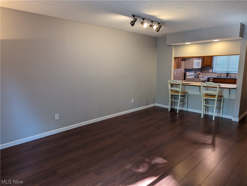 Hillsdale Ridge Condo - Residential