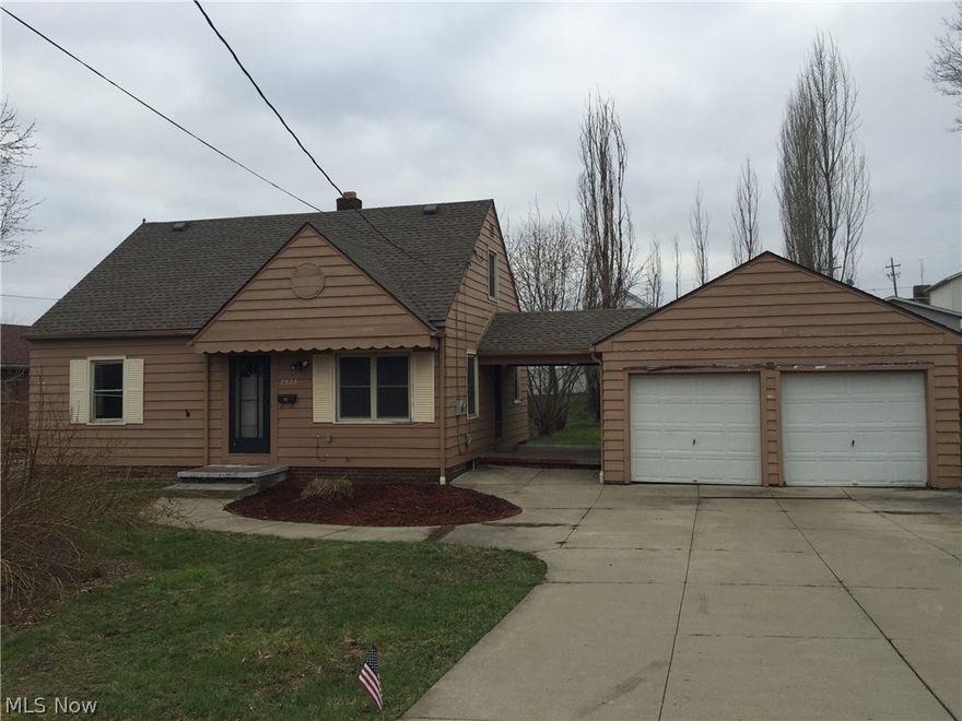 3 BR Ellet Cape Cod near shopping, restaurants, and bus line.  2 Car Garage.  Nice lot.  Hardwood floors.  Don't miss out on this great buy!  This is a Fannie Mae HomePath Property.