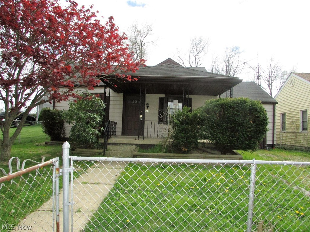 Excellent investment opportunity, or easy fixer upper to make home. This ranch sits on a dead end street and has a huge eat in kitchen. The living room is large as well. There is a full basement, attached garage, fenced yard, and more.