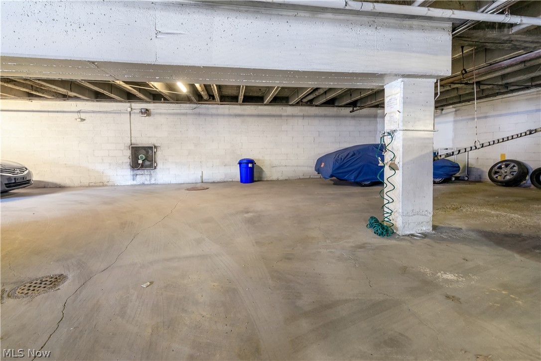 Carlton House Condo - Residential