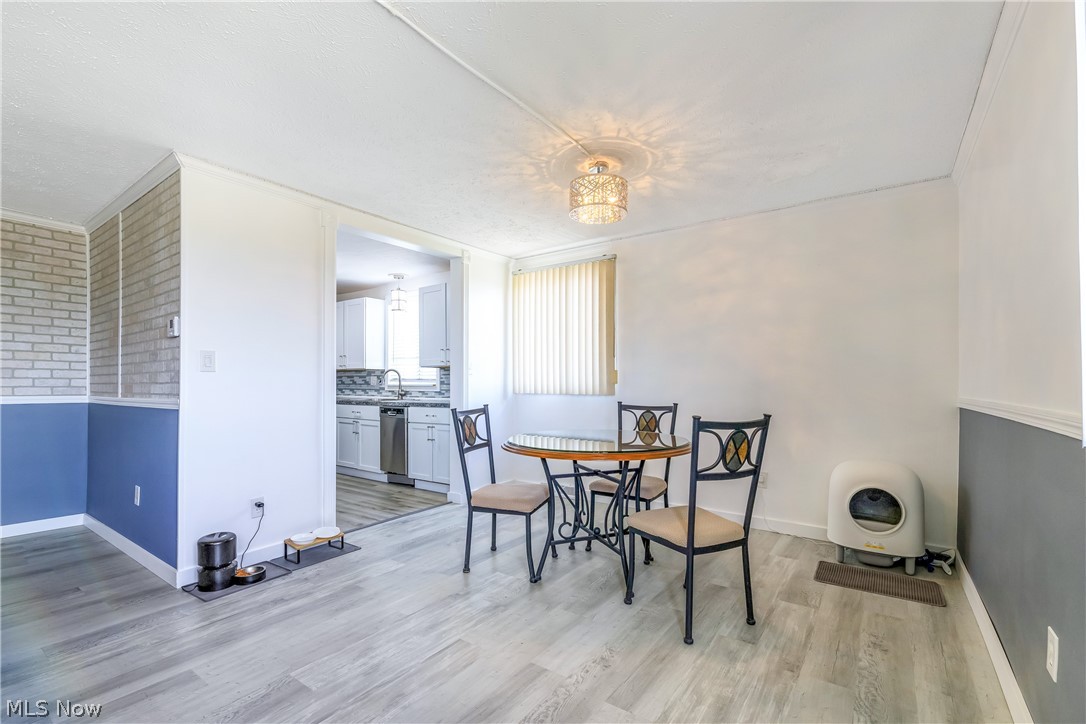 Carlton House Condo - Residential