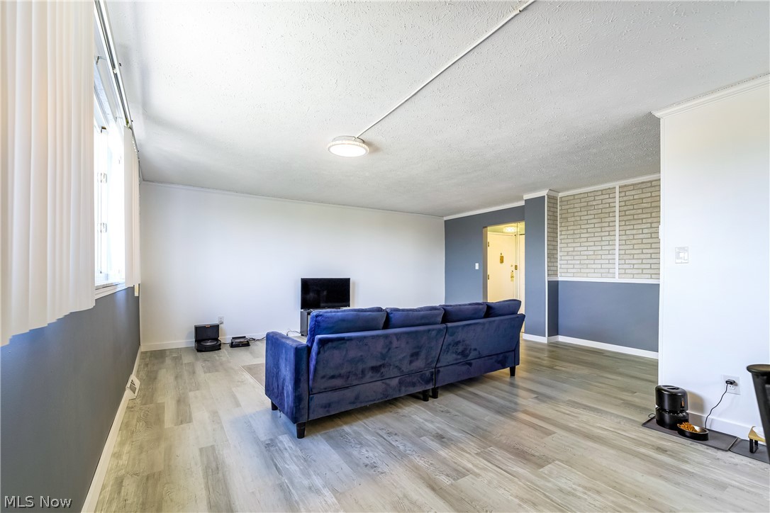 Carlton House Condo - Residential