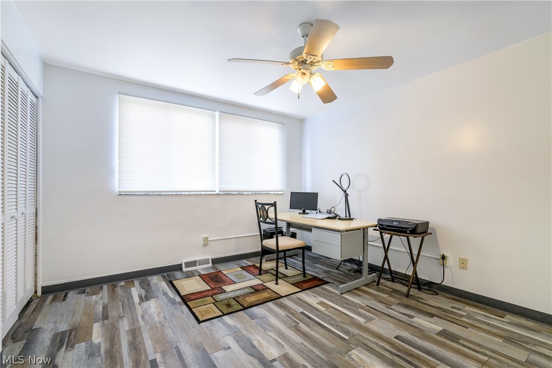 Carlton House Condo - Residential