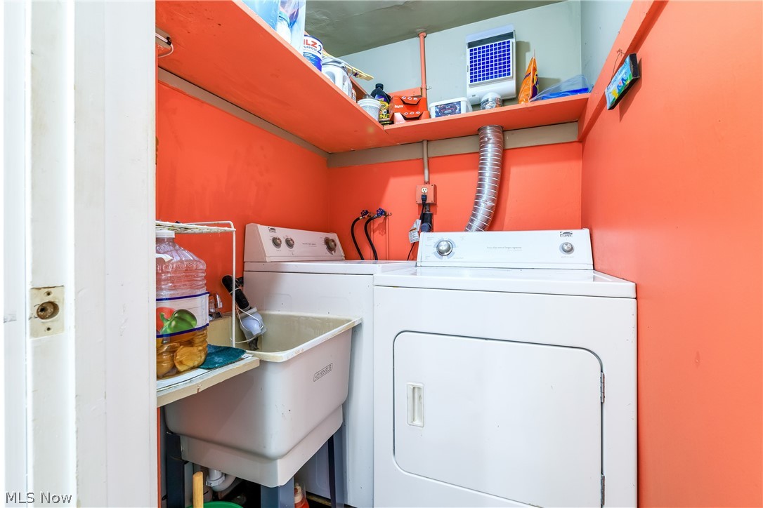 Carlton House Condo - Residential