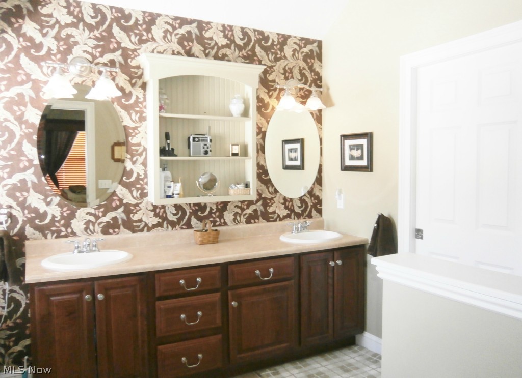 Fox Pointe - Residential