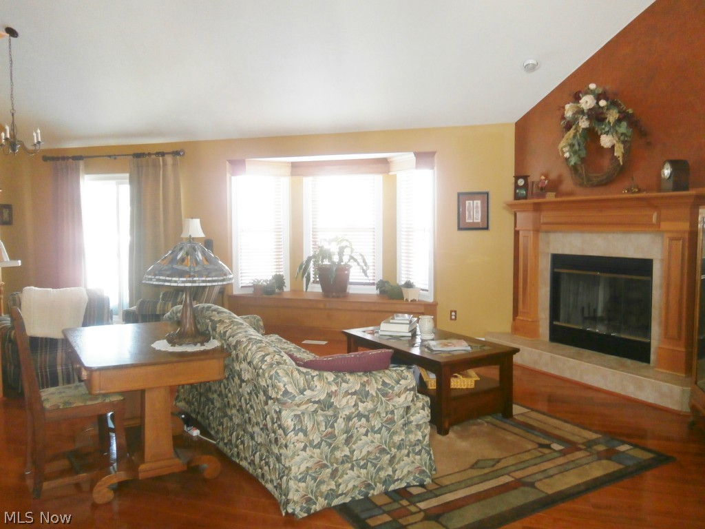 Fox Pointe - Residential