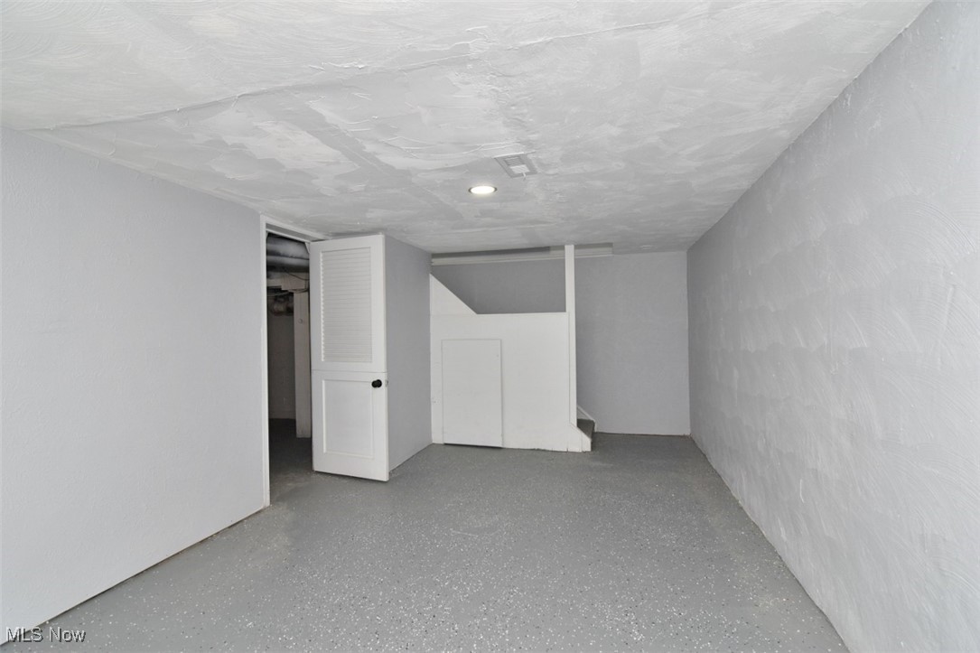 Shakerwood 01-D/R Dvoraks - Residential