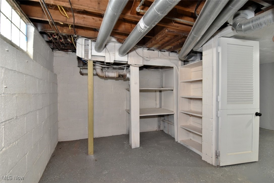 Shakerwood 01-D/R Dvoraks - Residential