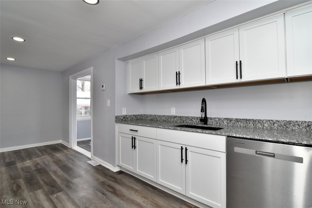 Shakerwood 01-D/R Dvoraks - Residential