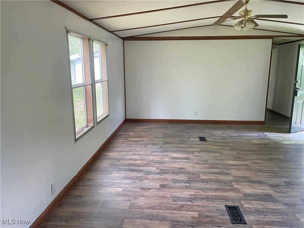 57833 Montour Road, Senecaville, Ohio image 4
