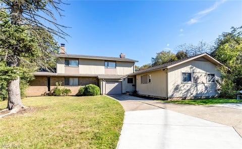 Photo of 3129 Warrensville Center Road, Shaker Heights, OH 44122 (MLS # 5254313)