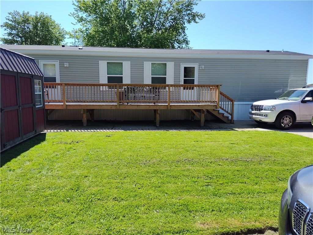 Photo of 4534 Lake Road East RD #71, Geneva on the Lake, OH 44041 (MLS # 5214457)