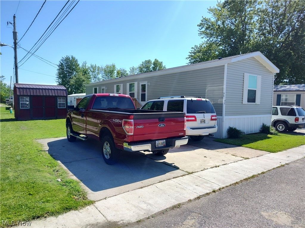 Photo of 4534 Lake Road East RD #71, Geneva on the Lake, OH 44041 (MLS # 5214457)