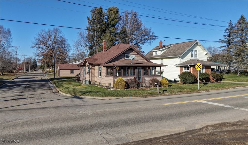 Photo of 549 Redwood Street SW, Beach City, OH 44608 (MLS # 5178790)