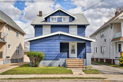 Homes For Sale - 2215 W 105th Street<br/> Cleveland, OH 44102
