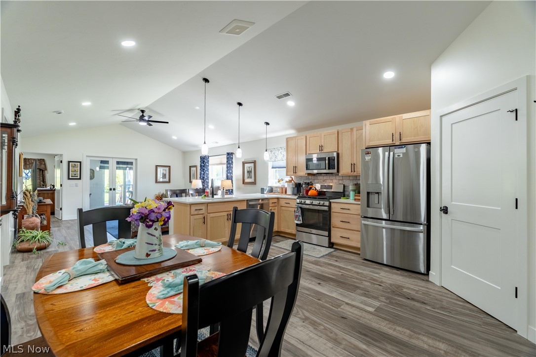 1021 Sycamore Lane