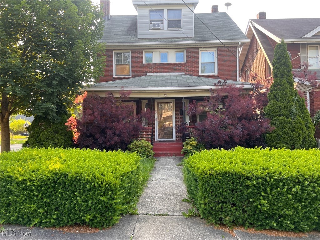 This is an ONLINE ONLY foreclosure sale. There are NO SHOWINGS. Deposit due by wire transfer within 48 upon conclusion . Cash deal; funding must take place within 30 days of confirmation of sale. 5% Buyer’s Premium shall apply. Subject to postponement and cancellation. Full terms and conditions at online registration.