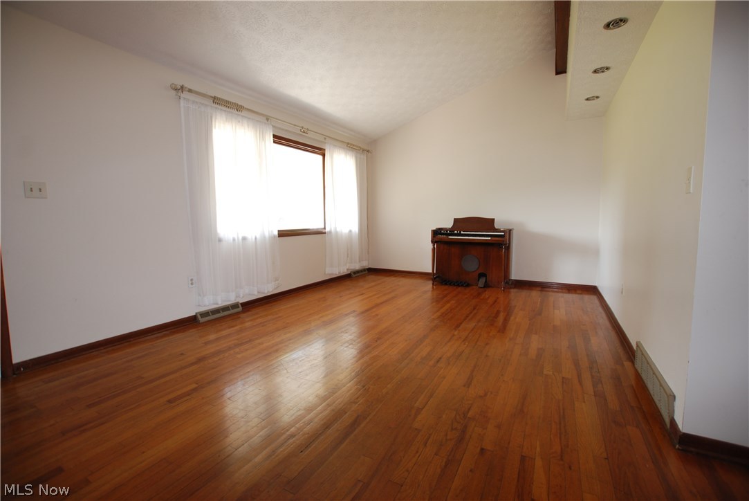 Emerson Pine 4 - Residential