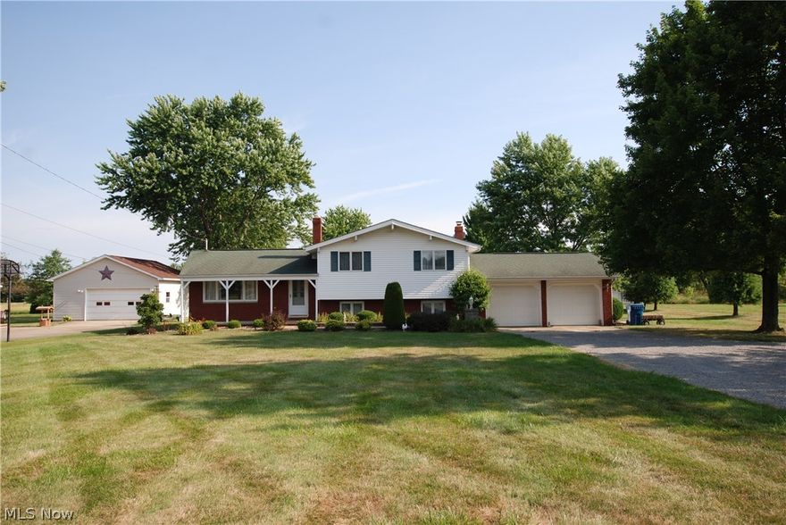 3 Bedroom Home located on 1.38 acres in the award winning Columbiana School System. Improvements within the last 5 years include a new kitchen, bath, deck and new basement foundation. Roof is approximately 10 years old. Hardwood floors throughout the home. The Family Room has a wood burning Fireplace with Custom Book Shelves. The Shed is very large and has a concrete floor. Call today for a private showing.