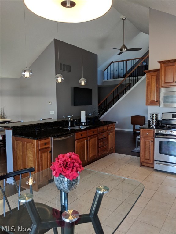 Legends/Aberdeen Condos Ph Xxi - Residential