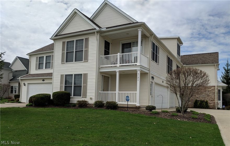 Fabulous, spacious & recently updated condo in highly sought after Aberdeen community with all its amenities. Great open floor plan with gorgeous kitchen featuring cherry cabinetry, sleek granite countertops, newer appliances, vaulted ceilings with dining area opening to outside porch. Among many other updates are beautiful wood floors, carpeting, light fixtures, ceiling fans & more. Excellent open upstairs loft is ideal for an office, media or music room. Aberdeen offers a community center, pool, fitness center, tennis courts, golf course, restaurant & is close to shopping, hospitals & freeway.