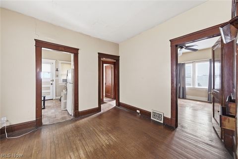 Tiny photo for 3885 W 20th Street, Cleveland, OH 44109 (MLS # 5188033)