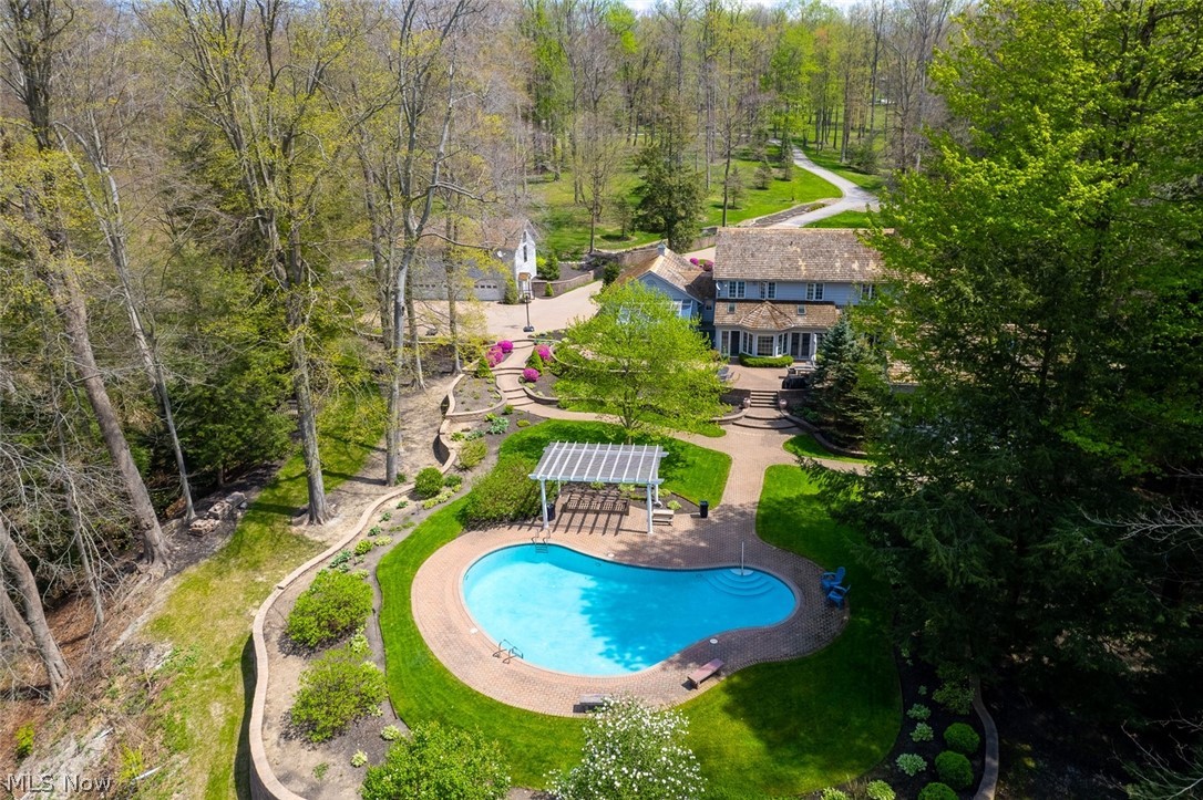 1160 Fox Hill Drive