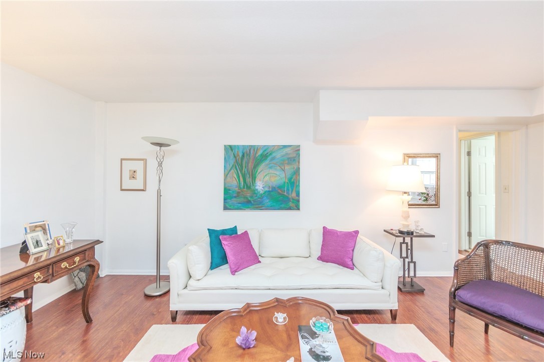 Royal Court Condos - Residential