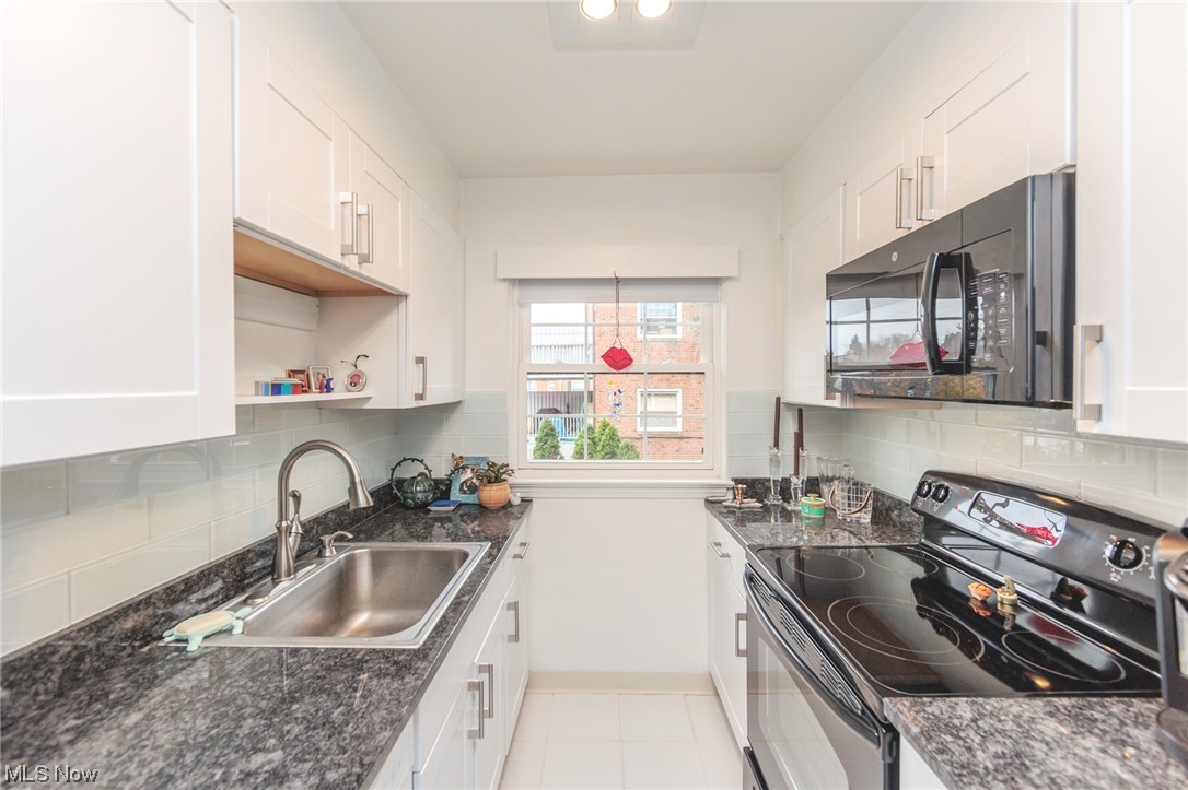 Royal Court Condos - Residential