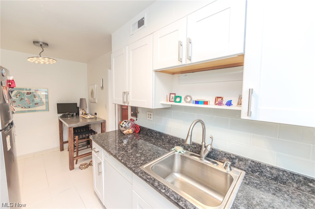 Royal Court Condos - Residential