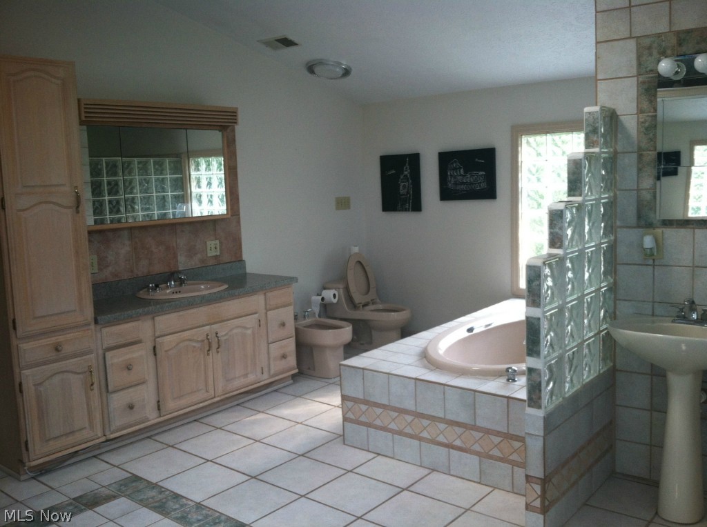 Colonial Village - Residential