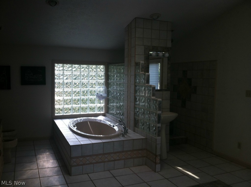 Colonial Village - Residential