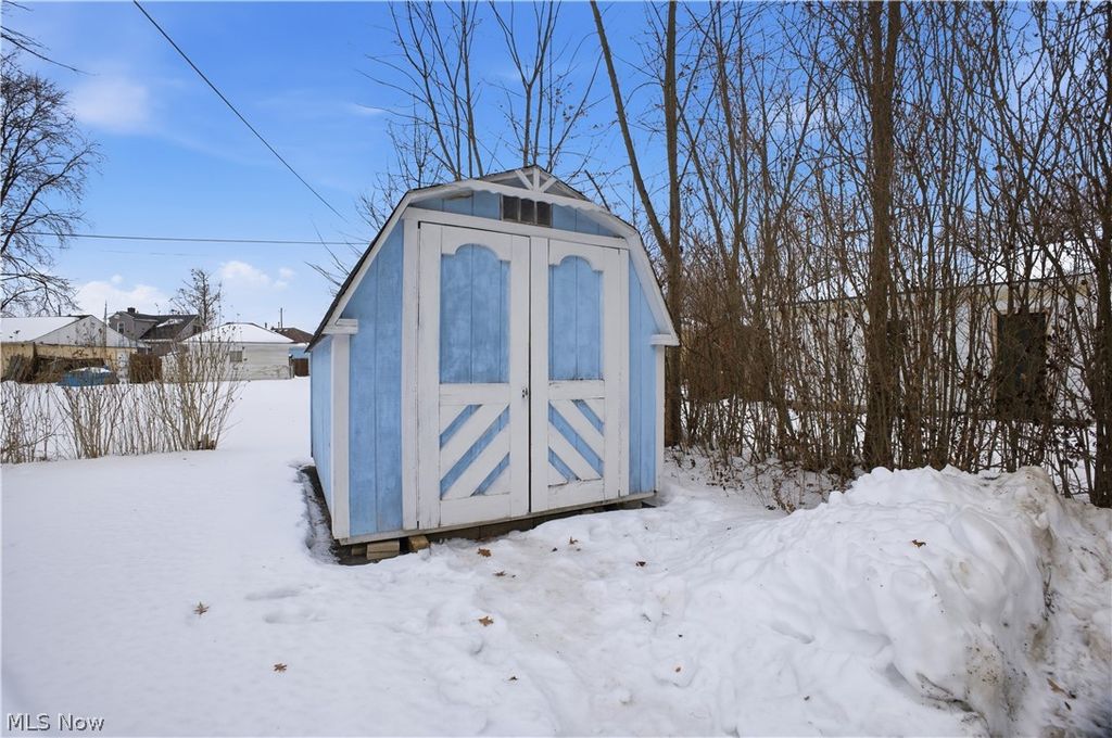 Photo of 1226 Kenmore Avenue SE, Warren, OH 44484 (MLS # 5186867)