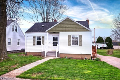 Homes For Sale - 94 N 5th Street<br/> Wayne County, Rittman, OH 44270