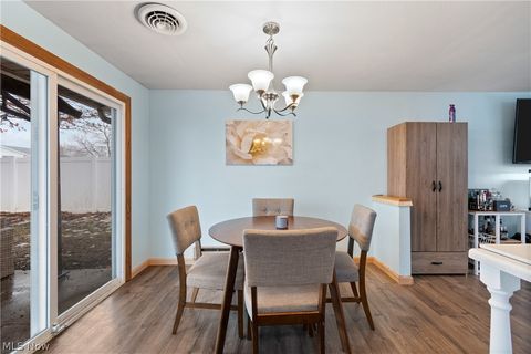 Tiny photo for 715 Carol Lane, Elyria, OH 44035 (MLS # 5187214)