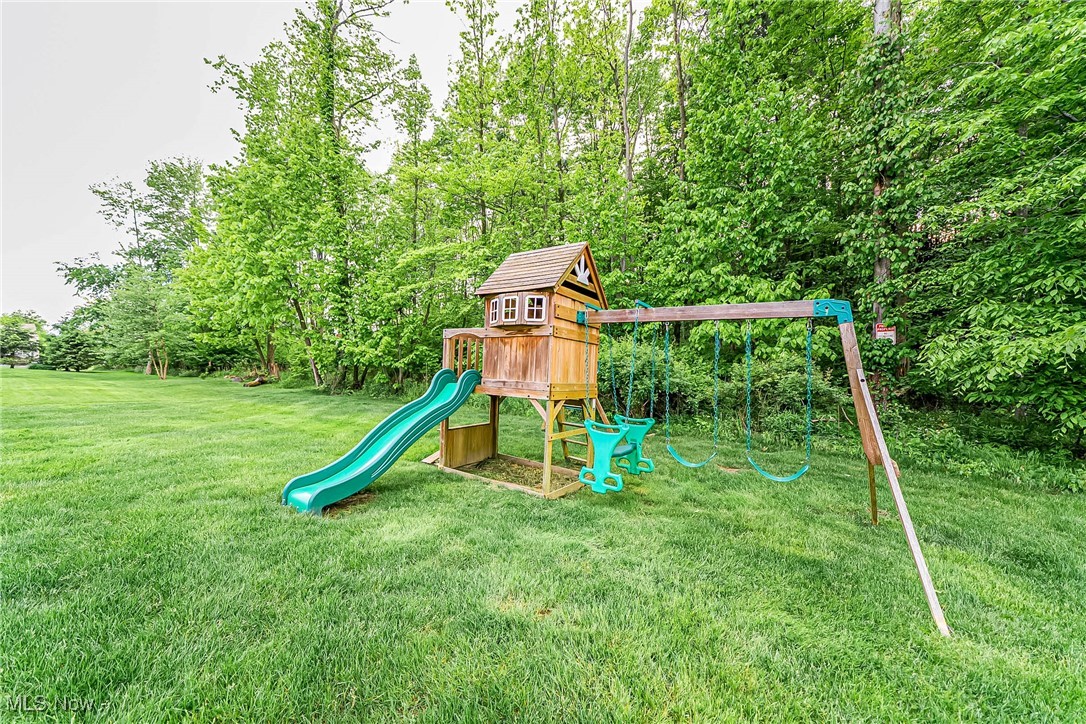 10116 Flagstone Drive, Twinsburg, Ohio image 43