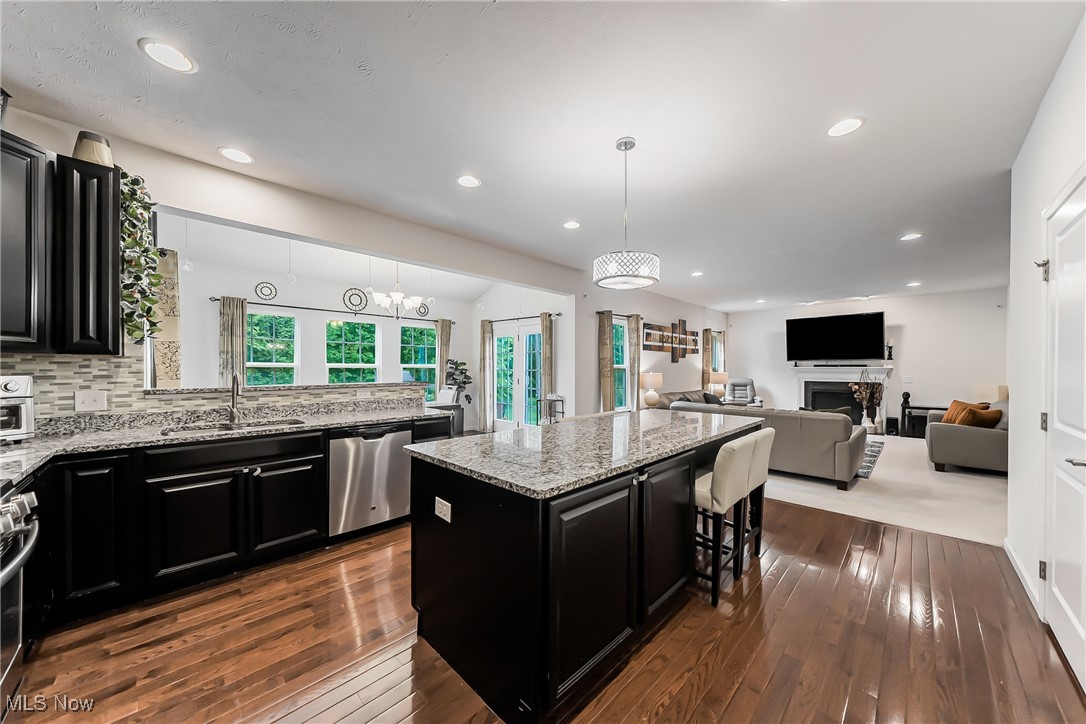 10116 Flagstone Drive, Twinsburg, Ohio image 9