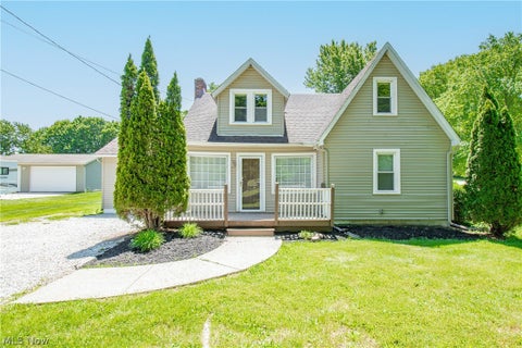 Homes For Sale - 1042 Newton Street<br/> Tallmadge, OH 44278
