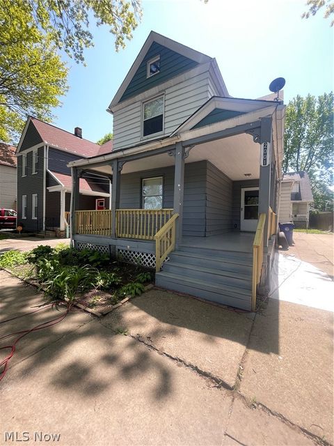 2001 Willowdale Avenue Cleveland OH 44109