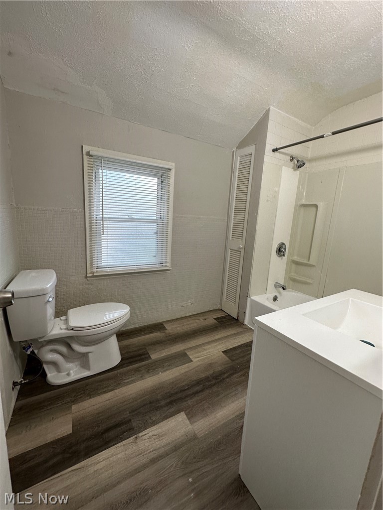 J M Curtiss Park - Residential Income