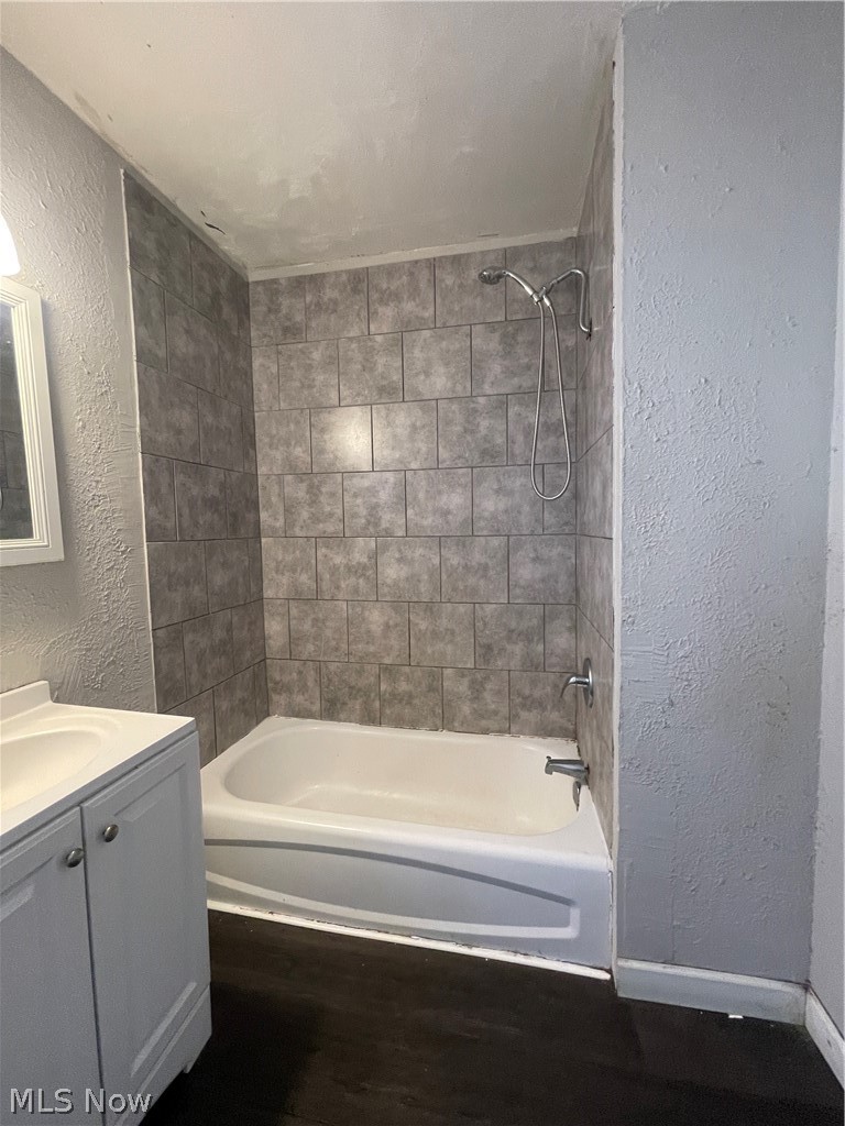 2001 Willowdale Avenue