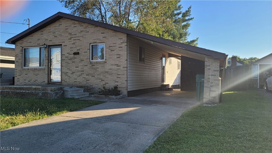 Vienna location - Move-in ready - plenty of backyard for all your activities with alley access. Updated kitchen and more - roof is only 4 years old +/- range carpet also