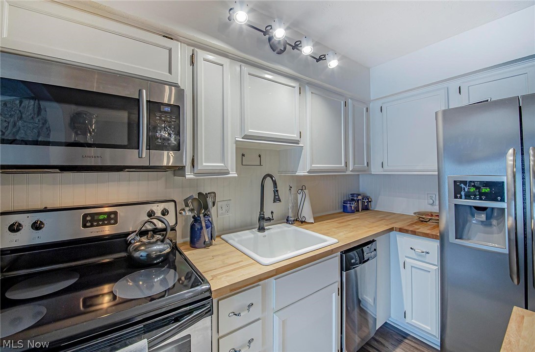 Country Meadows - Residential