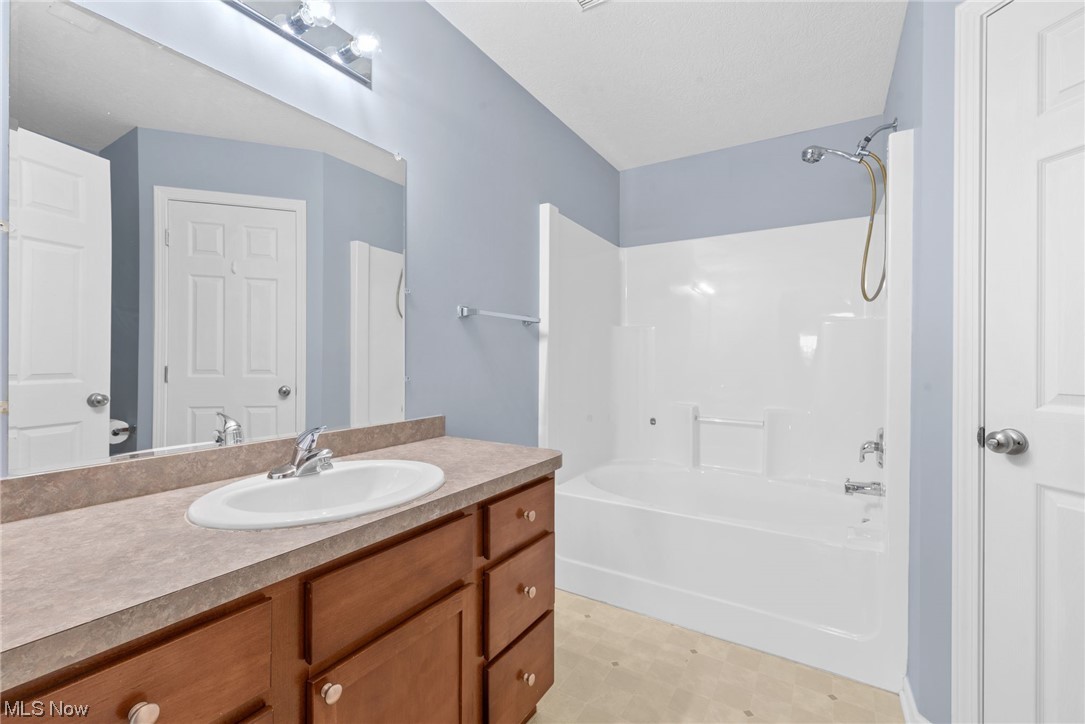 Creekside/Pleasant Lakes Condo - Residential