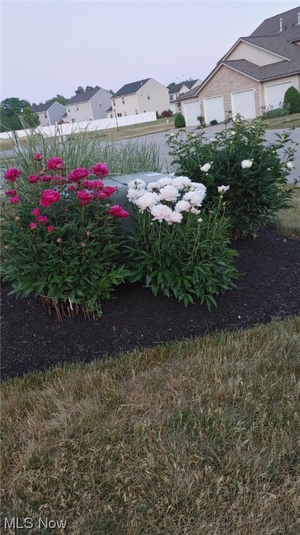 Creekside/Pleasant Lakes Condo - Residential