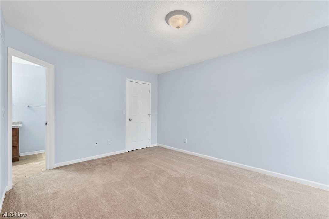 Creekside/Pleasant Lakes Condo - Residential